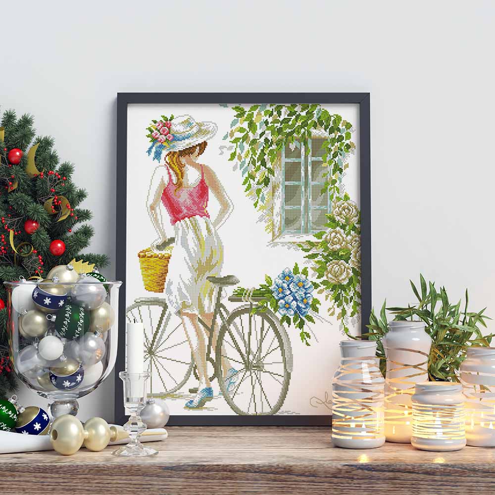 Kreuzstich - Frau auf Fahrrad im Sommer | 50x60 cm - Diy - Fadenkunst