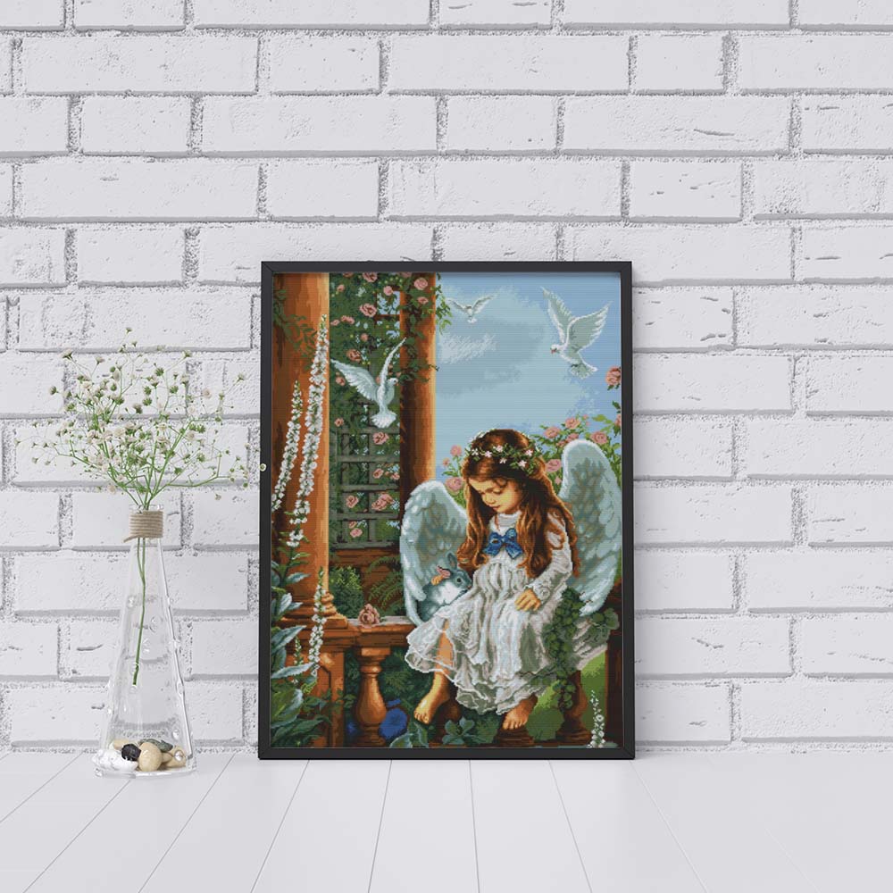 Kreuzstich -  Mädchen Engel auf einem Stuhl | 50x70 cm - Diy - Fadenkunst