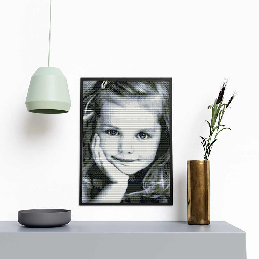 Kreuzstich - süßes Mädchen am lächeln | 30x40 cm - Diy - Fadenkunst